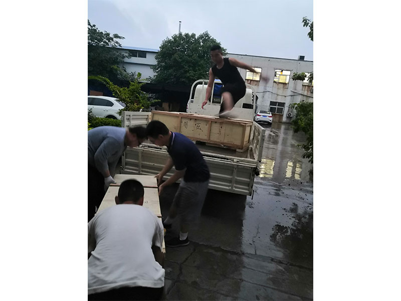 發(fā)貨現(xiàn)場(chǎng)